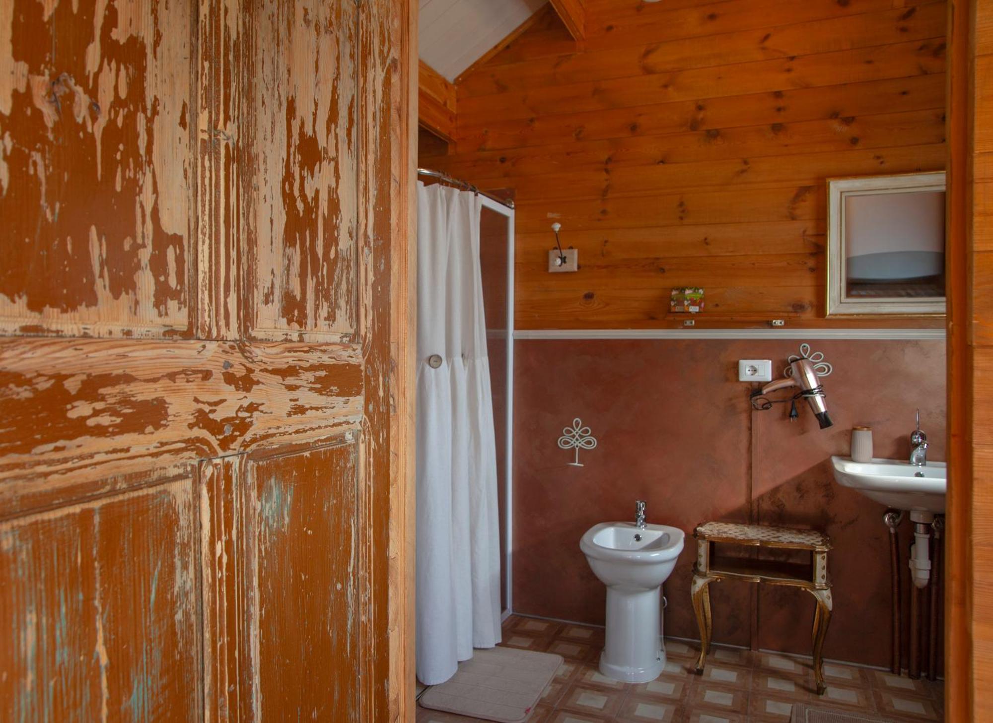 Pian Del Mund Hotell Borgomale Exteriör bild